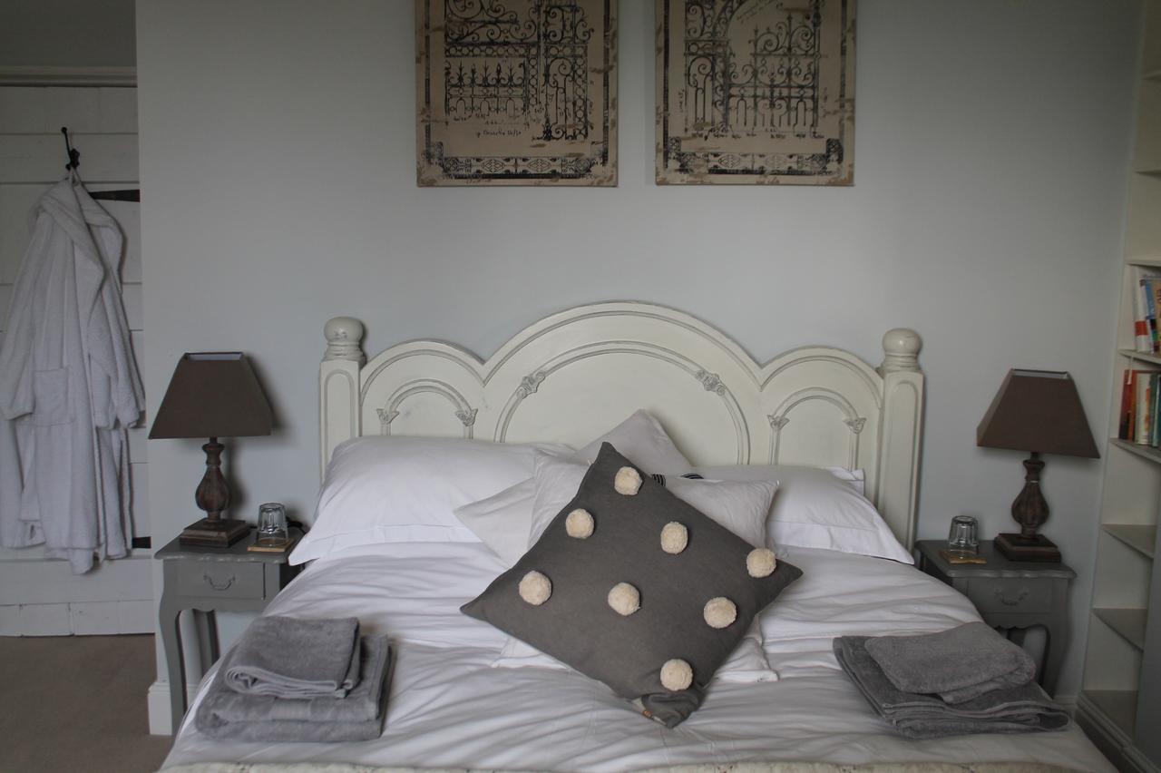 Roundhill Farmhouse Kelston Экстерьер фото